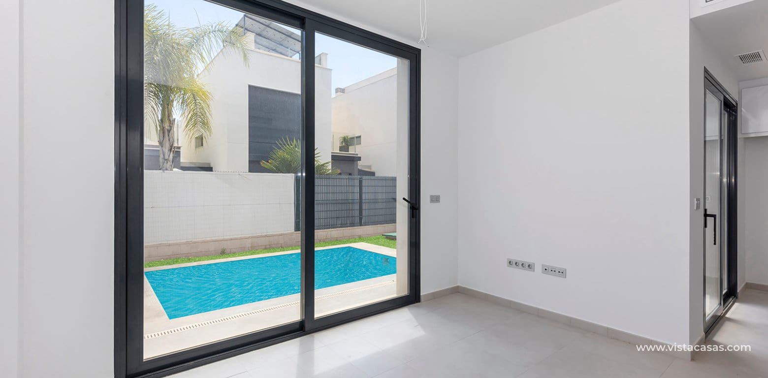 3 makuuhuone Huvila myytävänä paikassa Villamartin - 319 000 € (Ref: 9599908)