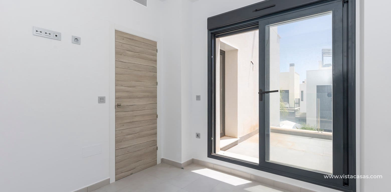 3 makuuhuone Huvila myytävänä paikassa Villamartin - 319 000 € (Ref: 9599908)