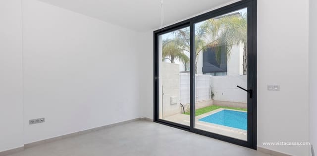 3 makuuhuone Huvila myytävänä paikassa Villamartin, Orihuela - 319 000 € (Ref: 9599908)