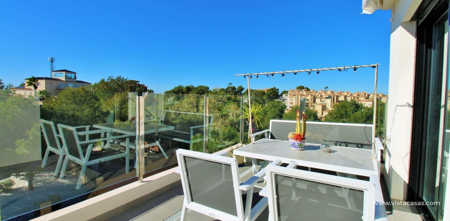 Apartamento de 2 habitaciones en Villamartin en venta con piscina - 299.000 € (Ref: 9602418)