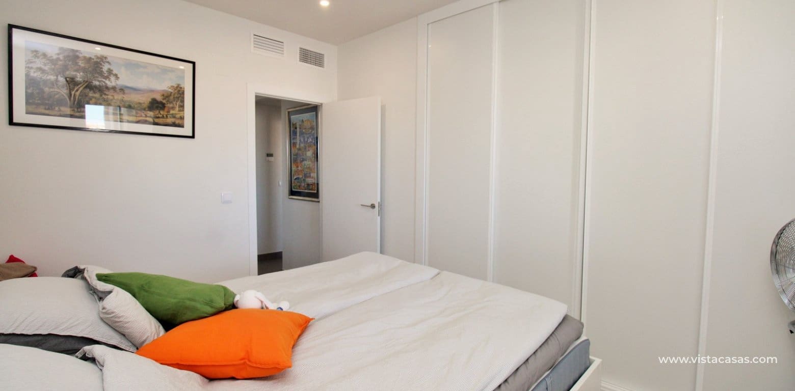 Apartamento de 2 habitaciones en Villamartin en venta con piscina - 299.000 € (Ref: 9602418)