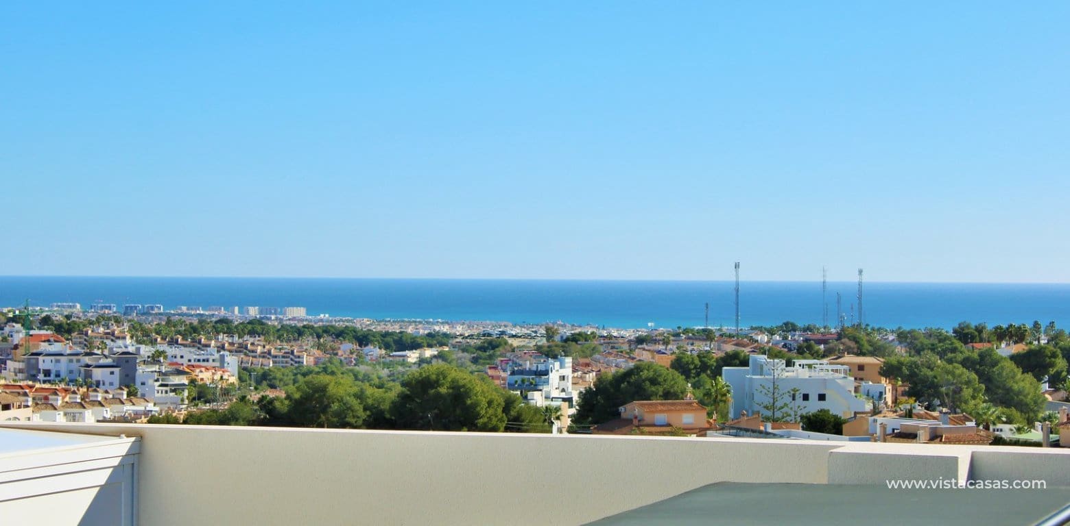 Apartamento de 2 habitaciones en Villamartin en venta con piscina - 299.000 € (Ref: 9602418)