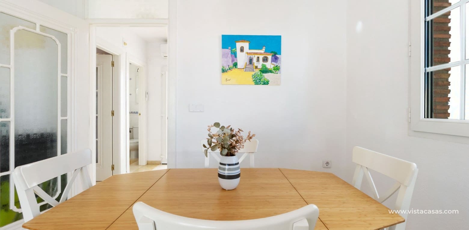 3 makuuhuone Huvila myytävänä paikassa Villamartin - 359 000 € (Ref: 9608321)