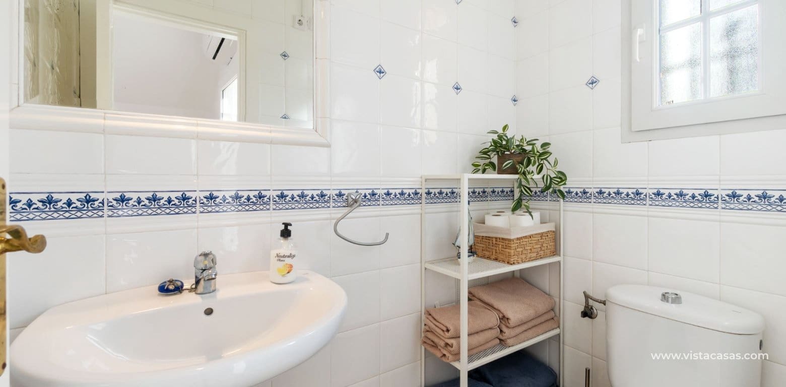 3 makuuhuone Huvila myytävänä paikassa Villamartin - 359 000 € (Ref: 9608321)