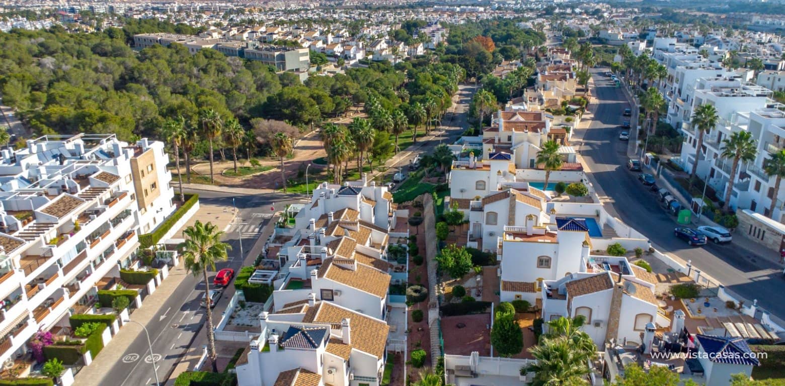 3 makuuhuone Huvila myytävänä paikassa Villamartin - 359 000 € (Ref: 9608321)