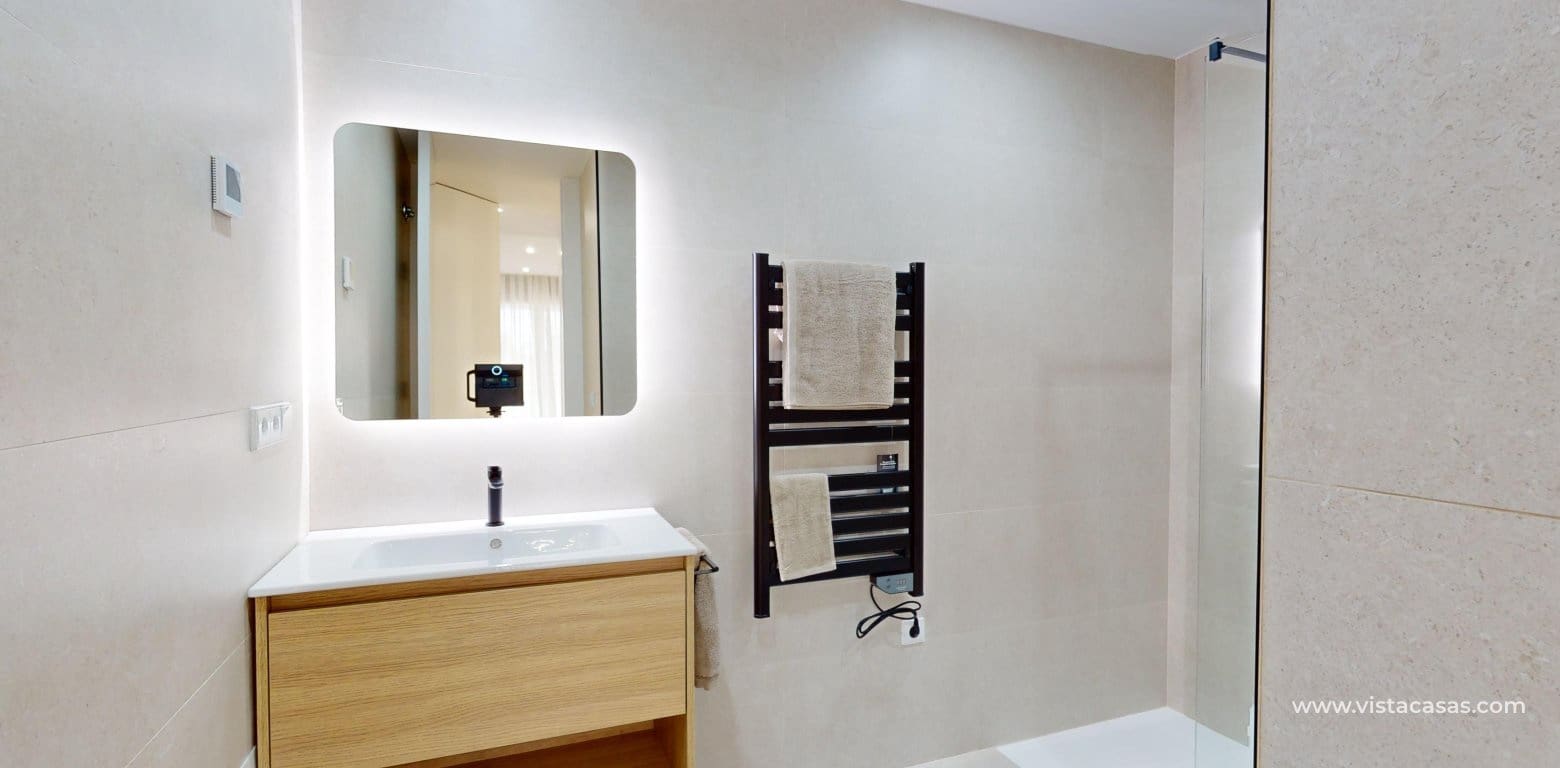 2 bedroom Apartment for sale in Cabo Roig - € 399,000 (Ref: 9611894)