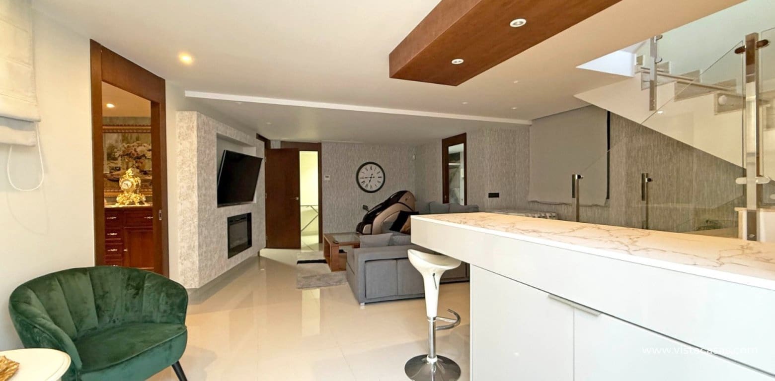 3 makuuhuone Huvila myytävänä paikassa Villamartin - 475 000 € (Ref: 9616828)