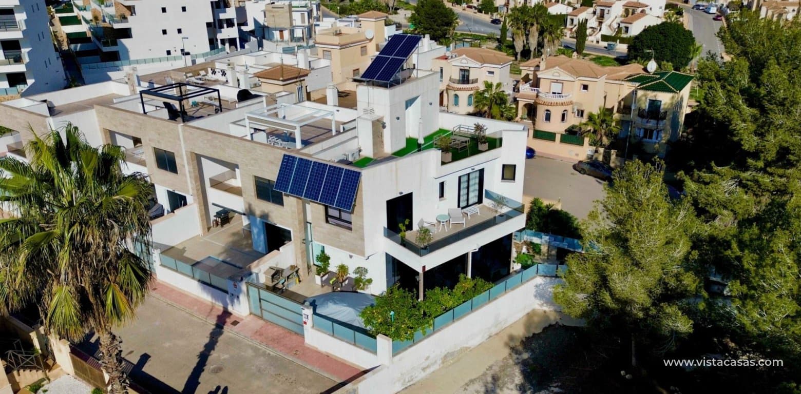 3 makuuhuone Huvila myytävänä paikassa Villamartin - 475 000 € (Ref: 9616828)