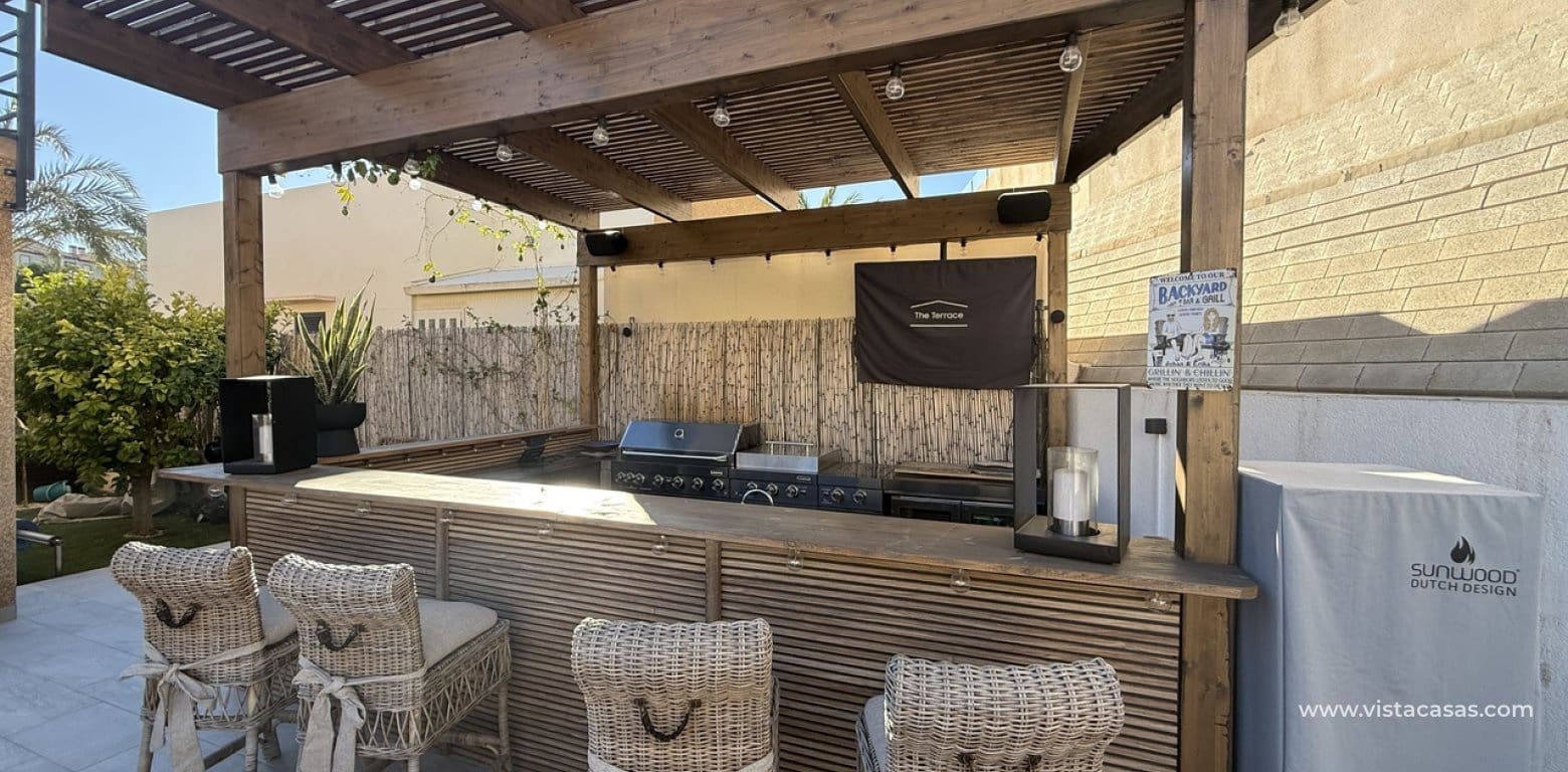 3 bedroom Villa for sale in La Zenia - € 499,999 (Ref: 9616830)