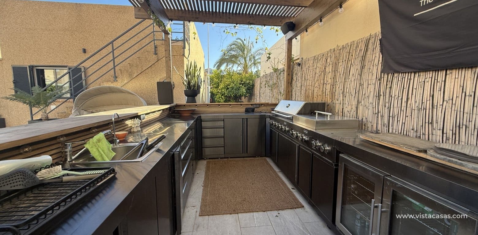 3 bedroom Villa for sale in La Zenia - € 499,999 (Ref: 9616830)