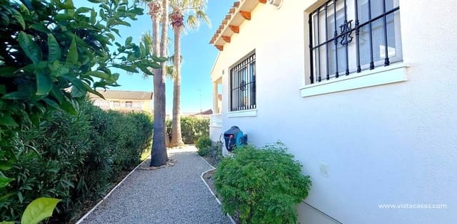 3 bedroom Villa for sale in Villamartin, Orihuela - € 590,000 (Ref: 9619722)