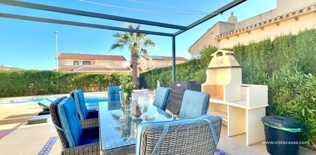 3 bedroom Villa for sale in Villamartin, Orihuela - € 590,000 (Ref: 9619722)
