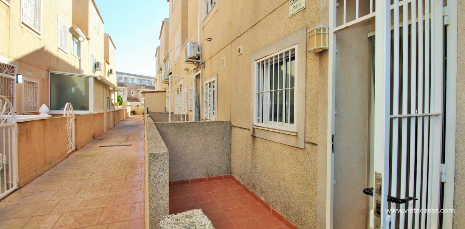 3 Zimmer Haus zu verkaufen in Playa Flamenca mit Pool - 234.900 € (Ref: 9620612)