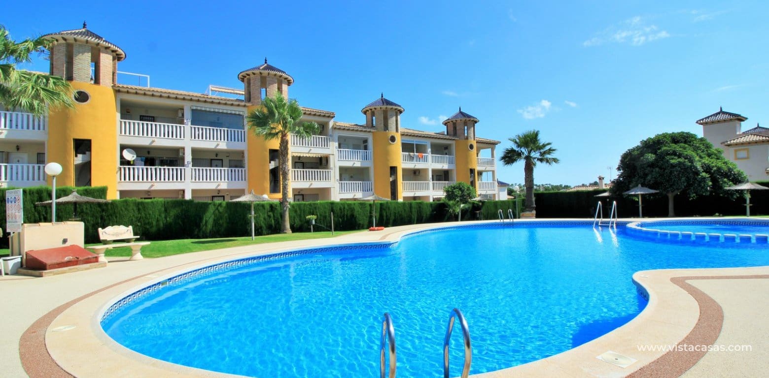 2 bedroom Apartment for sale in Villamartin with pool - € 124,900 (Ref: 9620649)