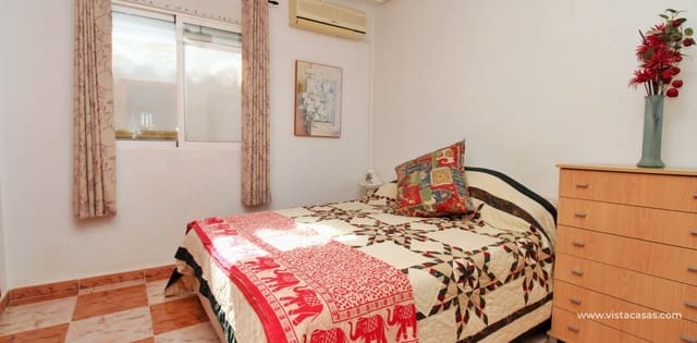 2 bedroom Apartment for sale in Villamartin, Orihuela with pool - € 124,900 (Ref: 9620649)