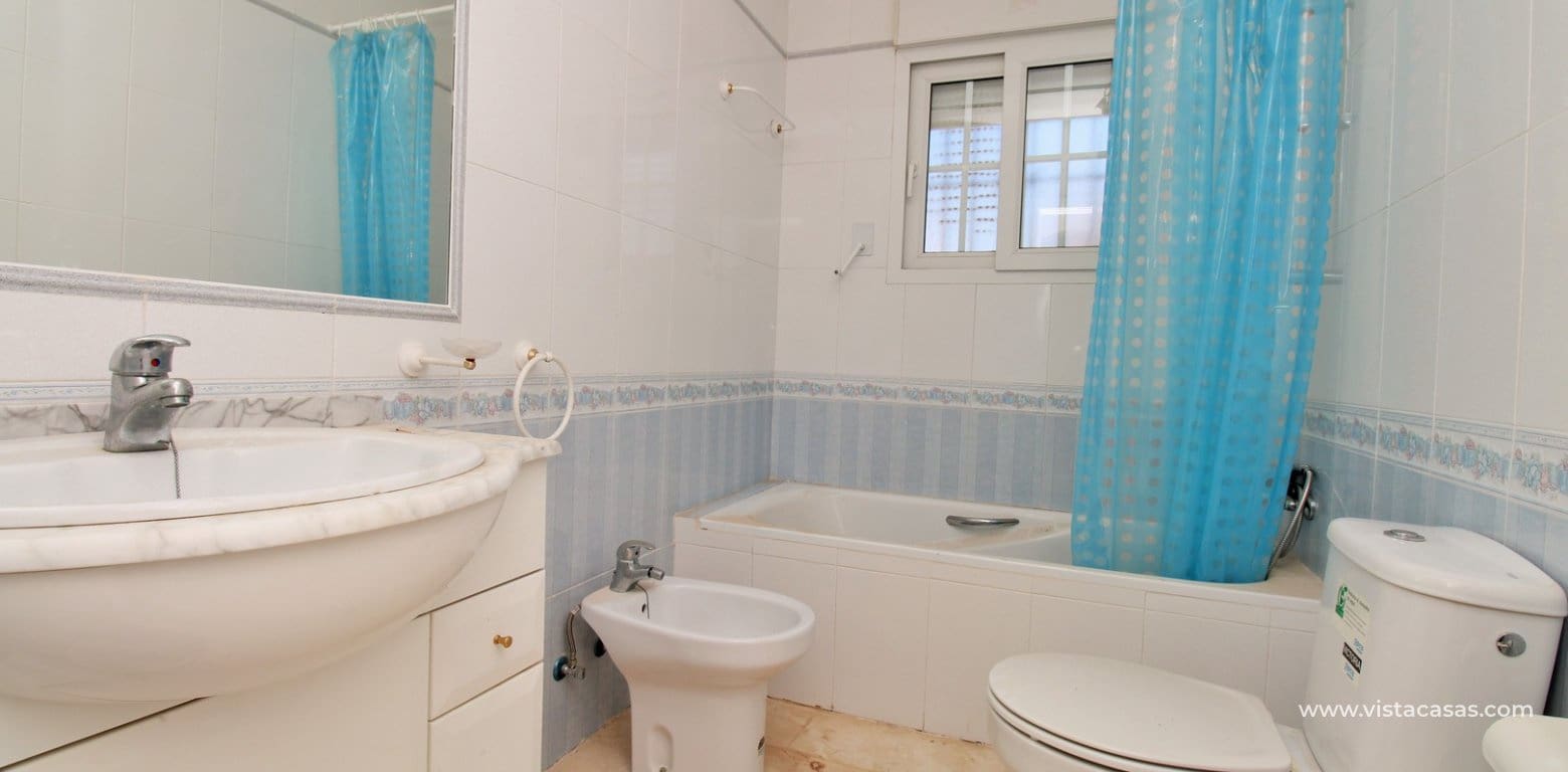 2 sypialnia Bungalow na sprzedaż w Playa Flamenca z basenem - 169 000 € (Ref: 9622234)