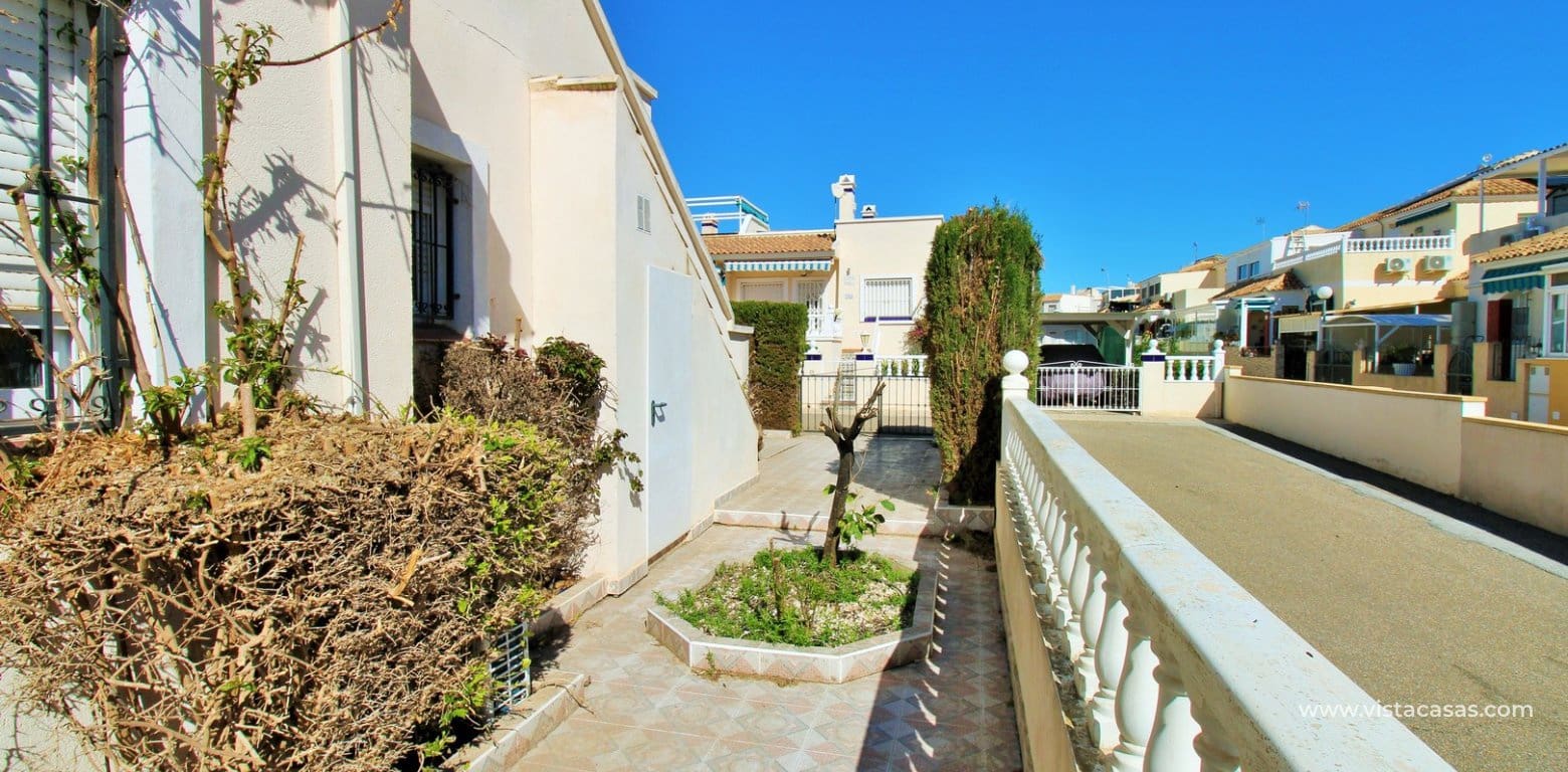 2 sypialnia Bungalow na sprzedaż w Playa Flamenca z basenem - 169 000 € (Ref: 9622234)