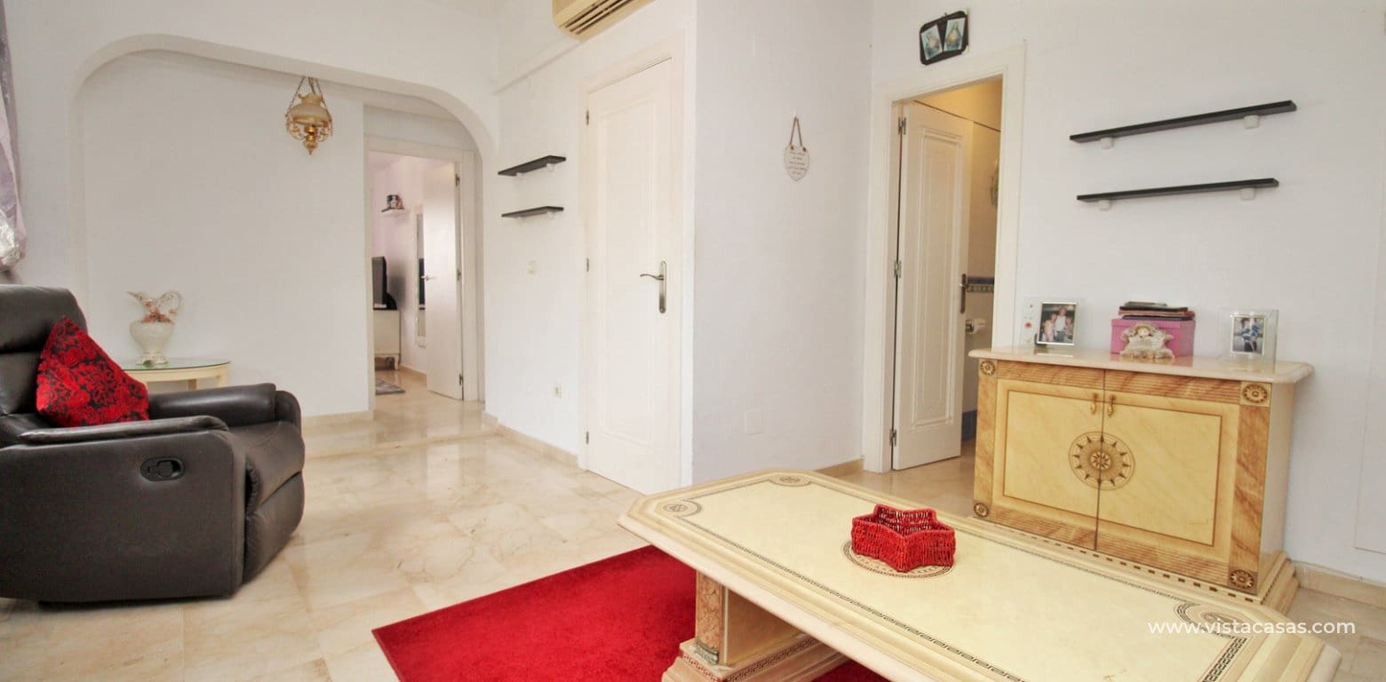 4 bedroom Townhouse for sale in Villamartin with pool - € 295,000 (Ref: 9626347)