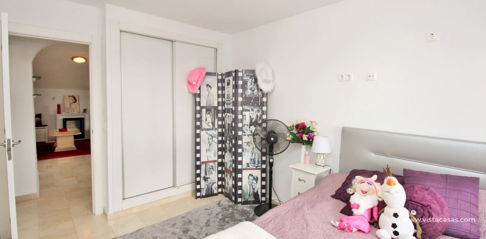 4 bedroom Townhouse for sale in Villamartin with pool - € 295,000 (Ref: 9626347)