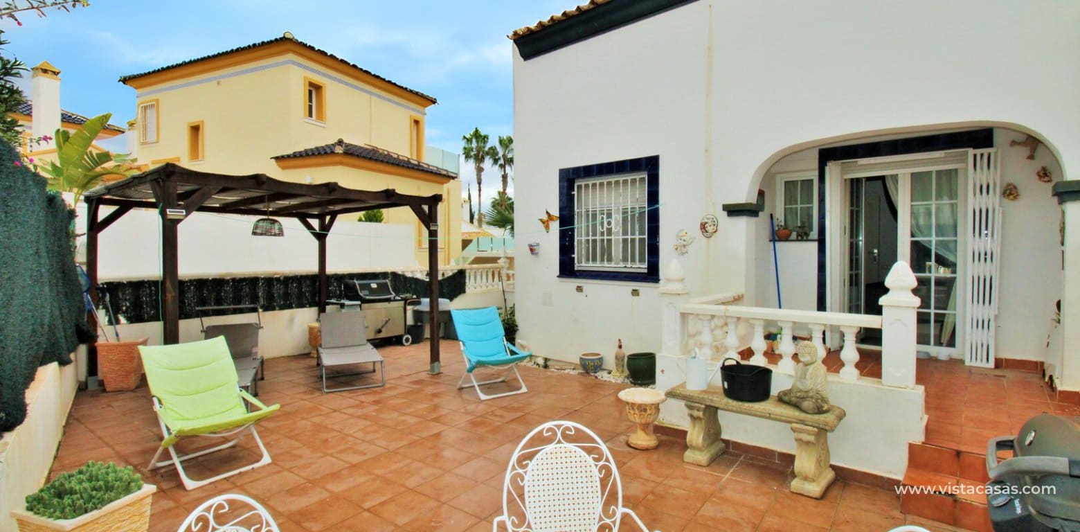 4 bedroom Townhouse for sale in Villamartin with pool - € 295,000 (Ref: 9626347)
