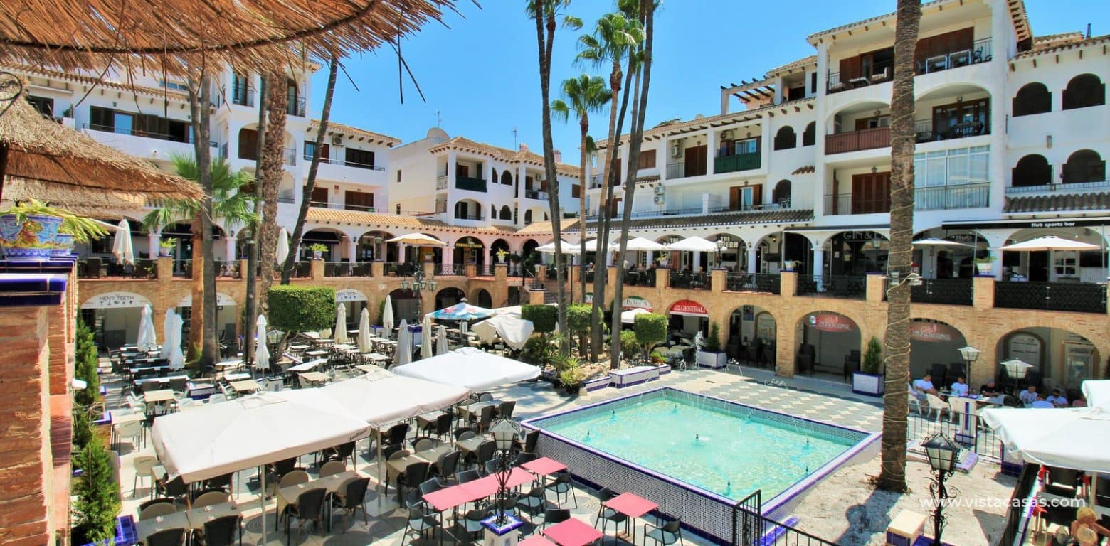 4 bedroom Townhouse for sale in Villamartin with pool - € 295,000 (Ref: 9626347)