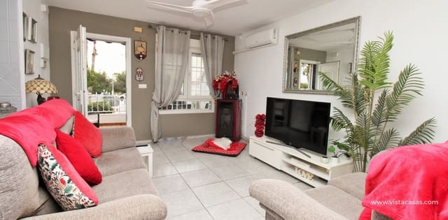 4 bedroom Townhouse for sale in Villamartin, Orihuela with pool - € 295,000 (Ref: 9626347)