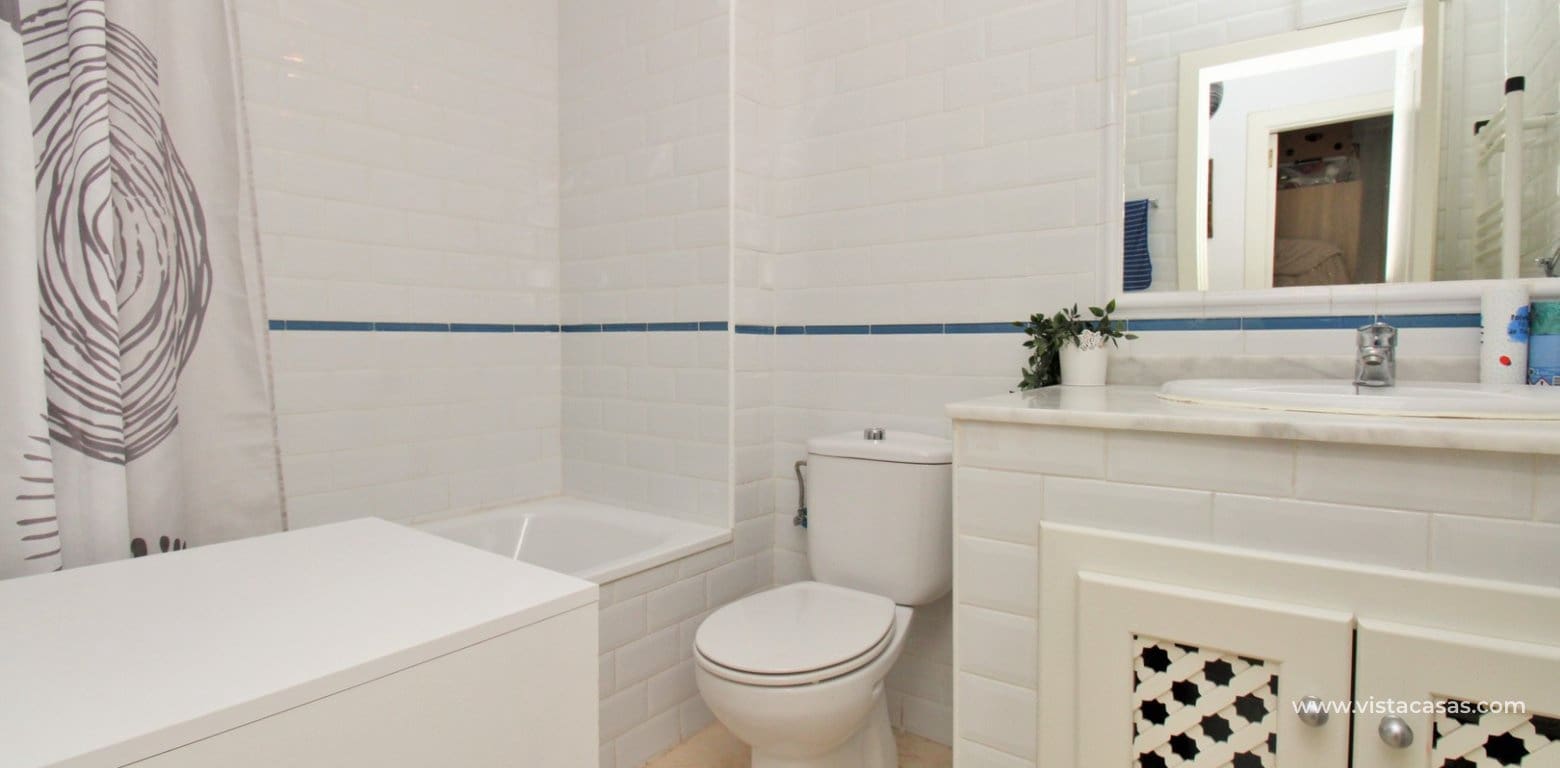 2 Zimmer Apartment zu verkaufen in Villamartin mit Pool - 199.950 € (Ref: 9626555)