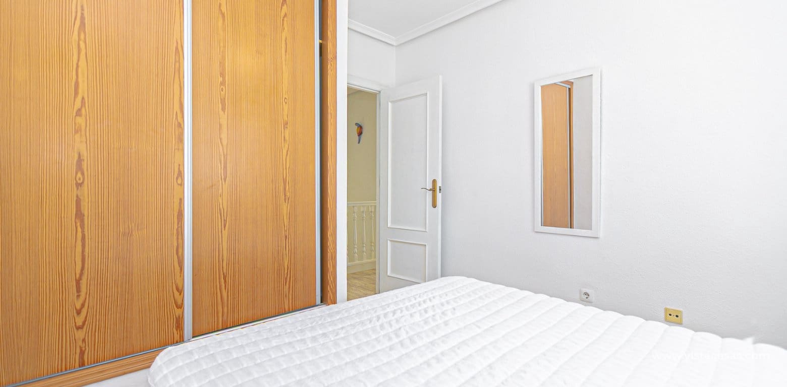 2 bedroom Townhouse for sale in Pilar de la Horadada - € 235,000 (Ref: 9634755)