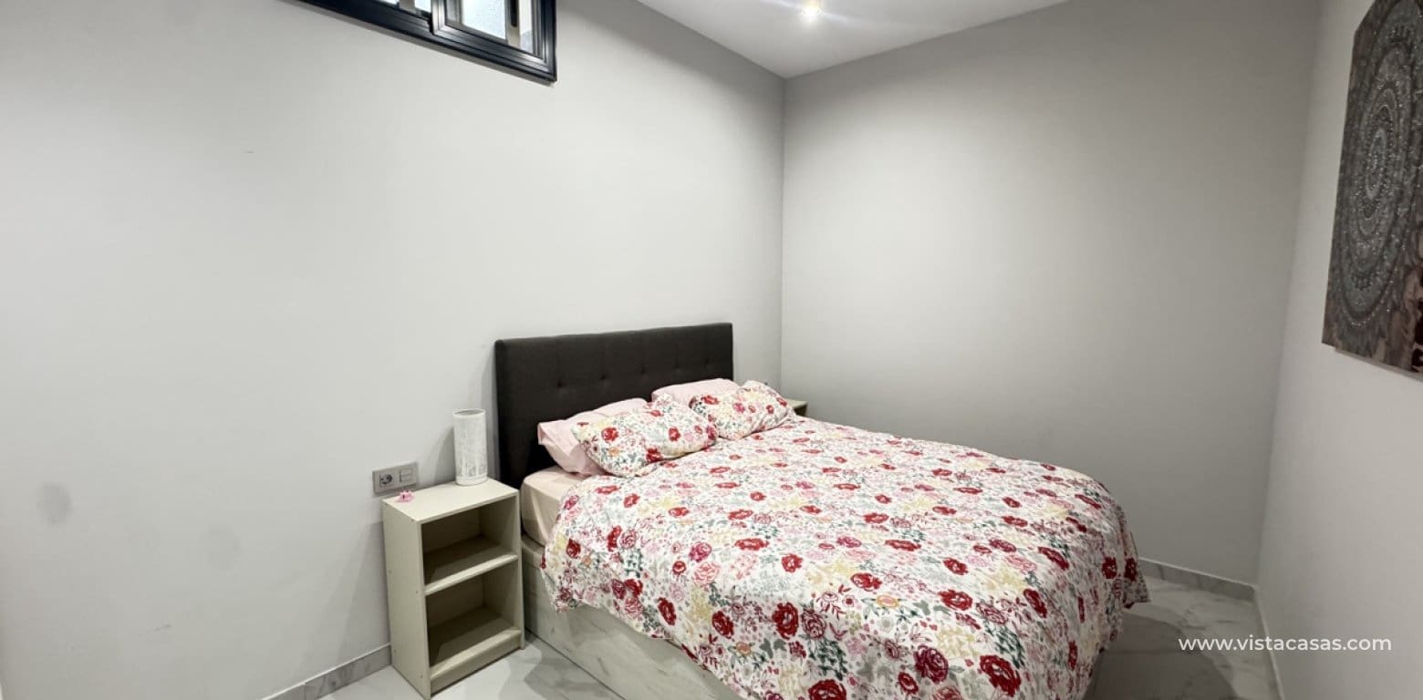 5 sypialnia Willa na sprzedaż w Villamartin - 480 000 € (Ref: 9639886)