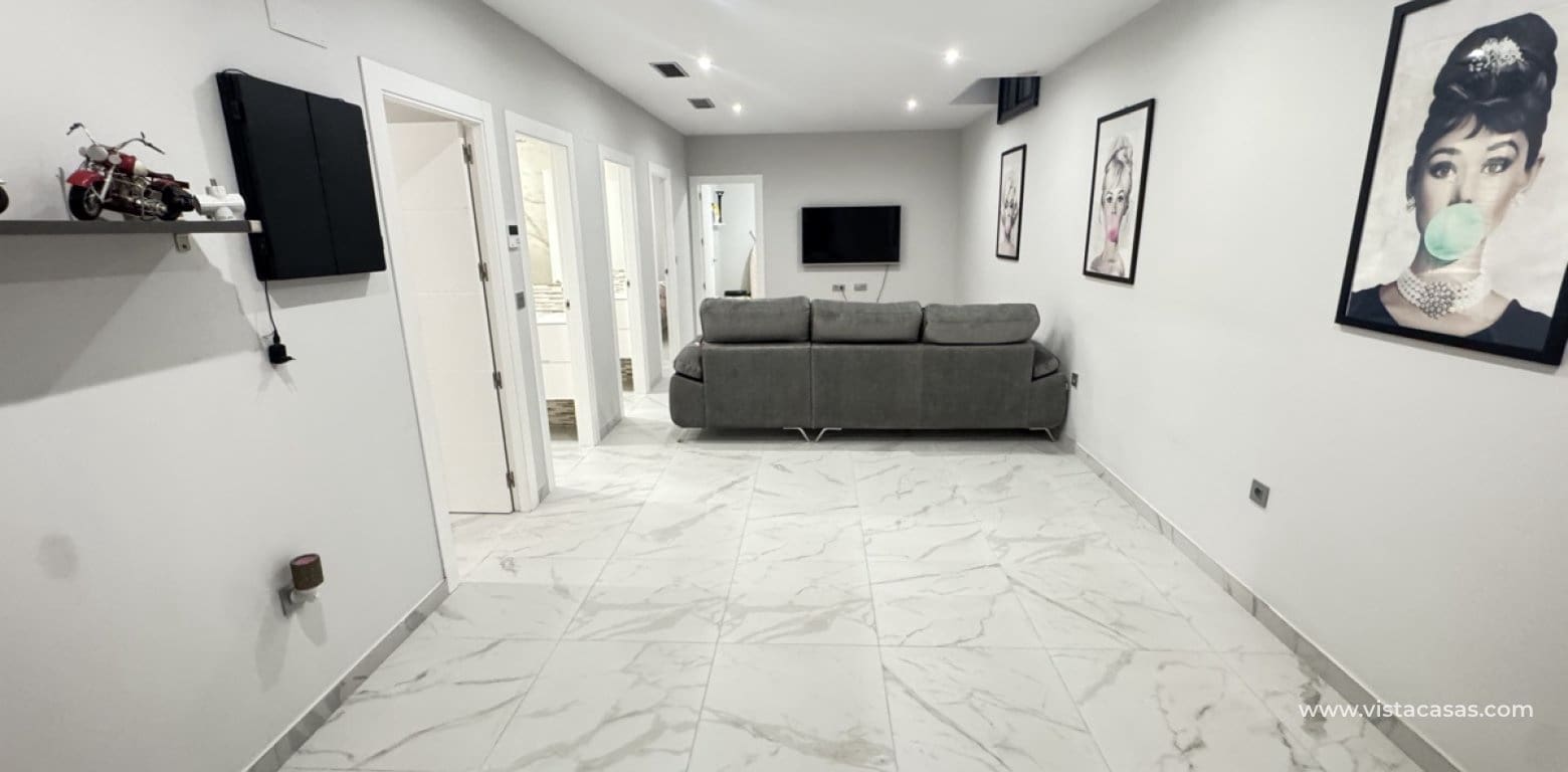 5 sypialnia Willa na sprzedaż w Villamartin - 480 000 € (Ref: 9639886)