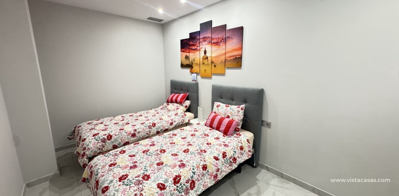 5 sypialnia Willa na sprzedaż w Villamartin - 480 000 € (Ref: 9639886)