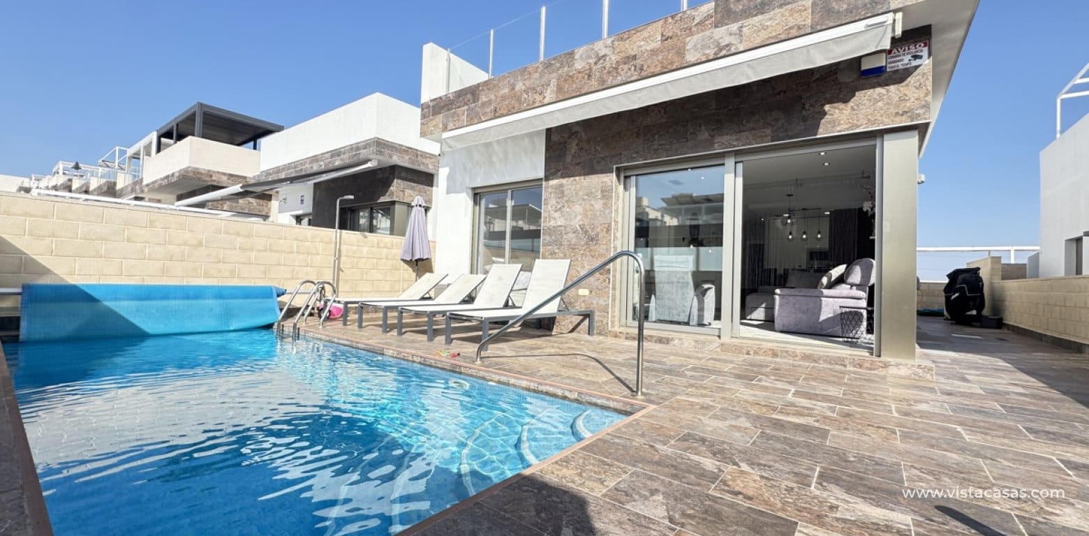 5 sypialnia Willa na sprzedaż w Villamartin - 480 000 € (Ref: 9639886)