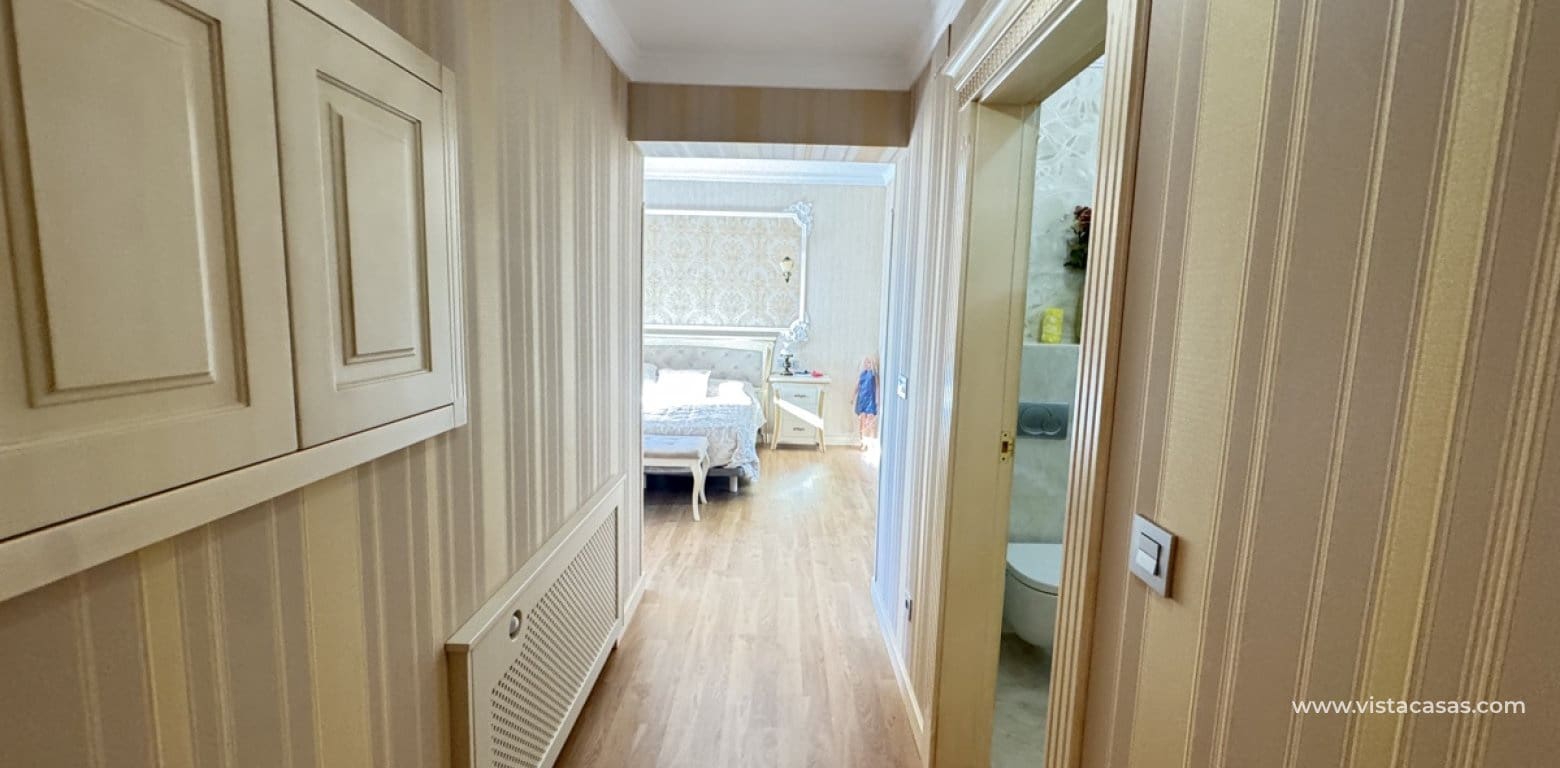 4 Zimmer Villa zu verkaufen in Cabo Roig - 1.700.000 € (Ref: 9639887)