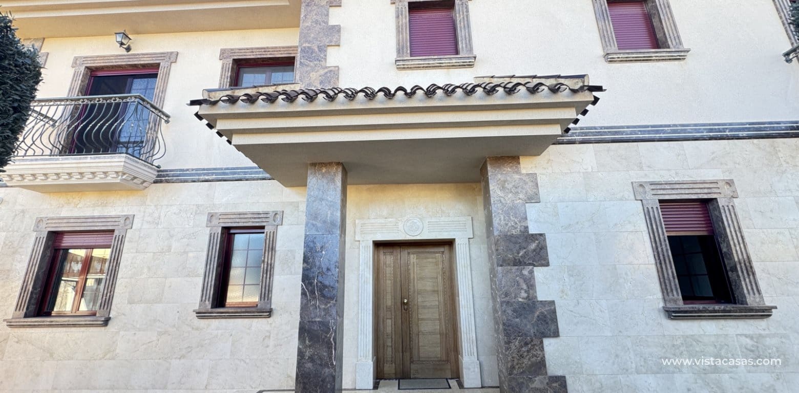 4 Zimmer Villa zu verkaufen in Cabo Roig - 1.700.000 € (Ref: 9639887)