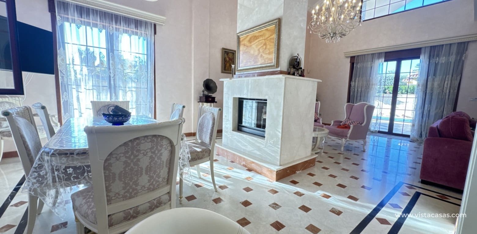 4 Zimmer Villa zu verkaufen in Cabo Roig - 1.700.000 € (Ref: 9639887)