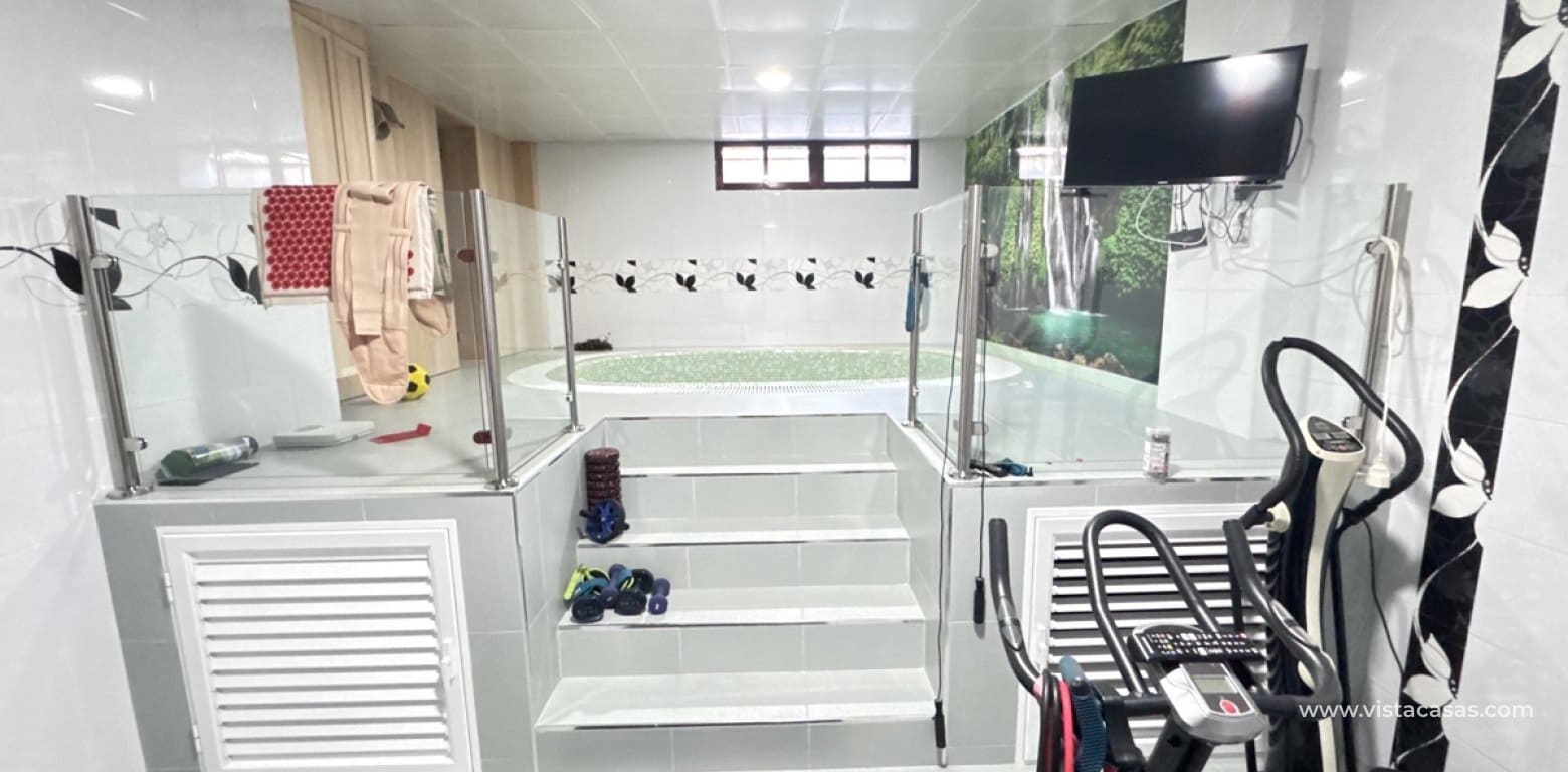 4 Zimmer Villa zu verkaufen in Cabo Roig - 1.700.000 € (Ref: 9639887)