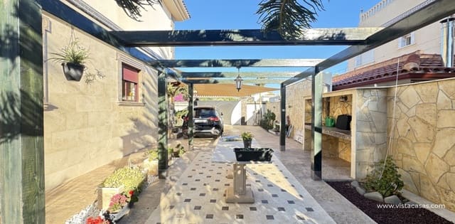 4 Zimmer Villa zu verkaufen in Cabo Roig, Orihuela - 1.700.000 € (Ref: 9639887)