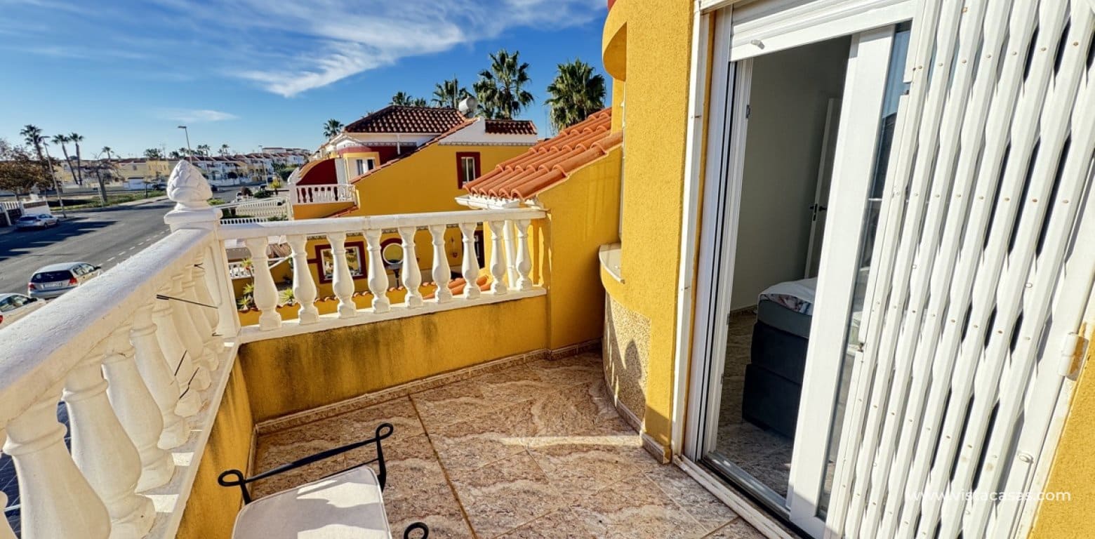 Casa de 2 habitaciones en Cabo Roig en venta - 219.000 € (Ref: 9639888)