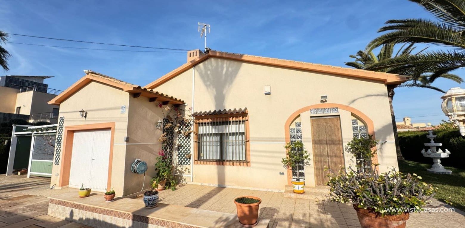 3 slaapkamer Villa te koop in Cabo Roig - € 850.000 (Ref: 9639890)