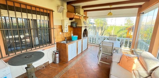 3 slaapkamer Villa te koop in Cabo Roig, Orihuela - € 850.000 (Ref: 9639890)