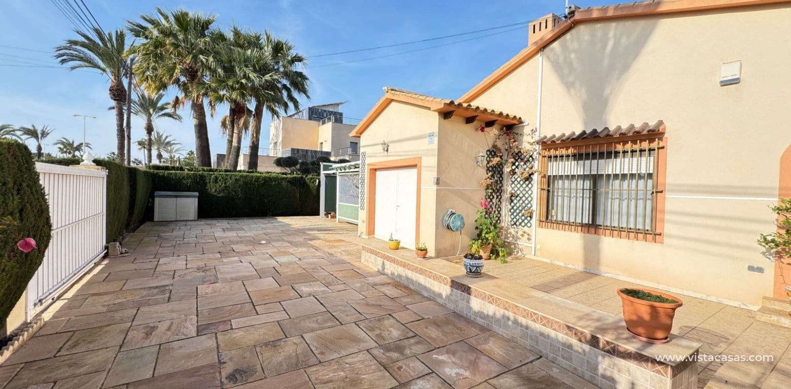 3 slaapkamer Villa te koop in Cabo Roig - € 850.000 (Ref: 9639890)