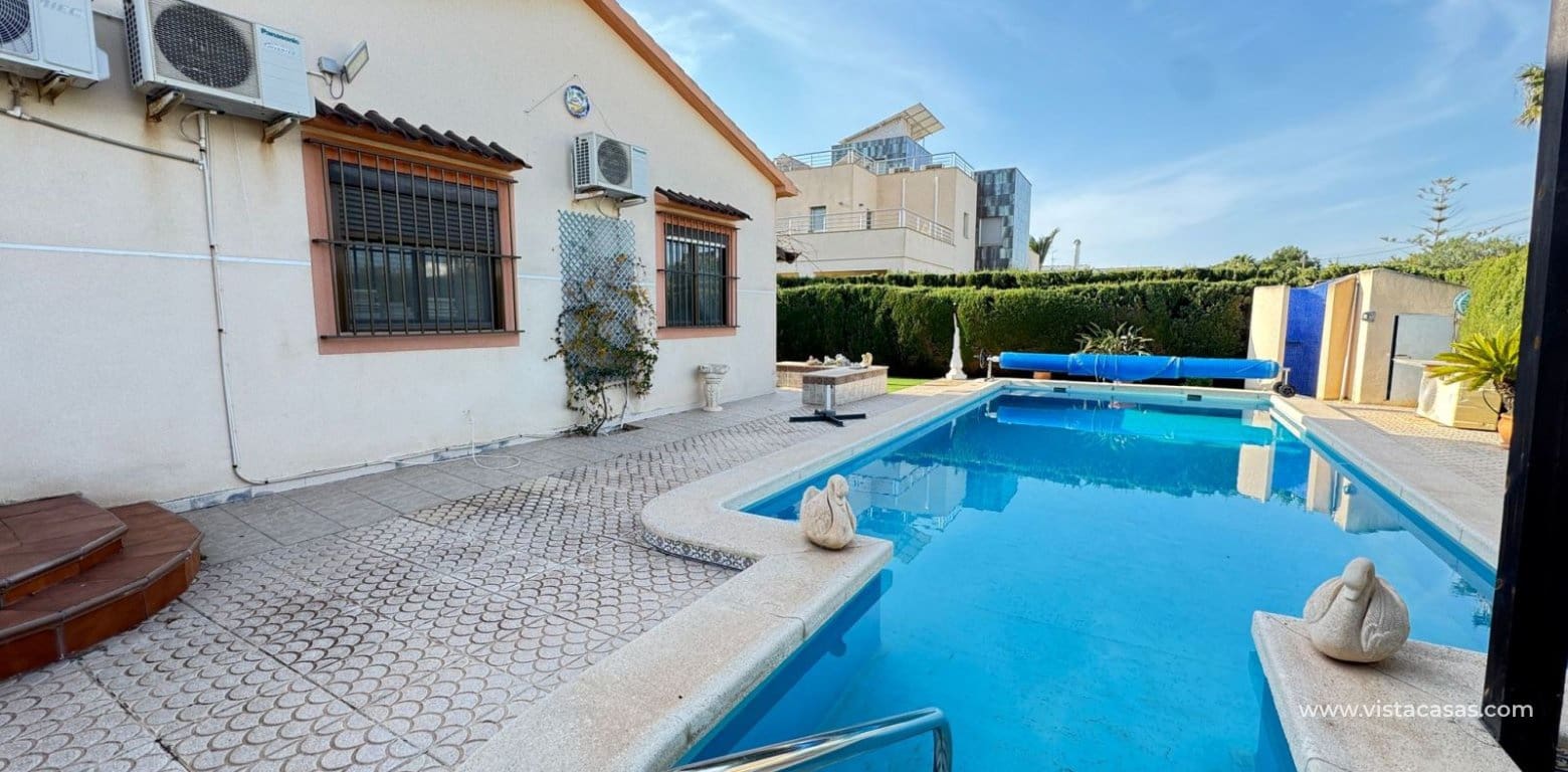 3 slaapkamer Villa te koop in Cabo Roig - € 850.000 (Ref: 9639890)