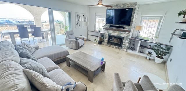 Chalet de 5 habitaciones en San Miguel de Salinas en venta - 599.999 € (Ref: 9639891)