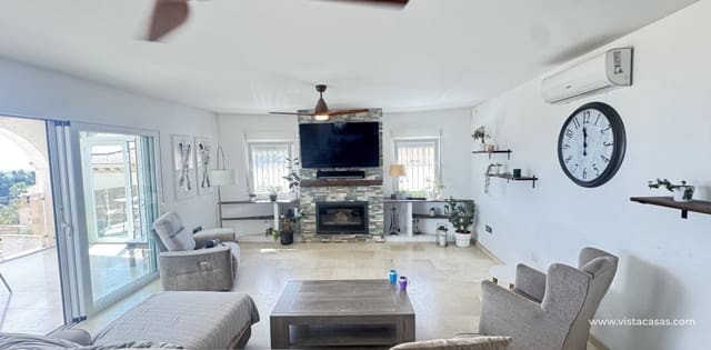 Chalet de 5 habitaciones en San Miguel de Salinas en venta - 599.999 € (Ref: 9639891)