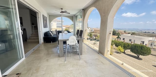 Chalet de 5 habitaciones en San Miguel de Salinas en venta - 599.999 € (Ref: 9639891)