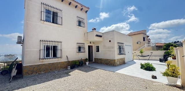 Chalet de 5 habitaciones en San Miguel de Salinas en venta - 599.999 € (Ref: 9639891)