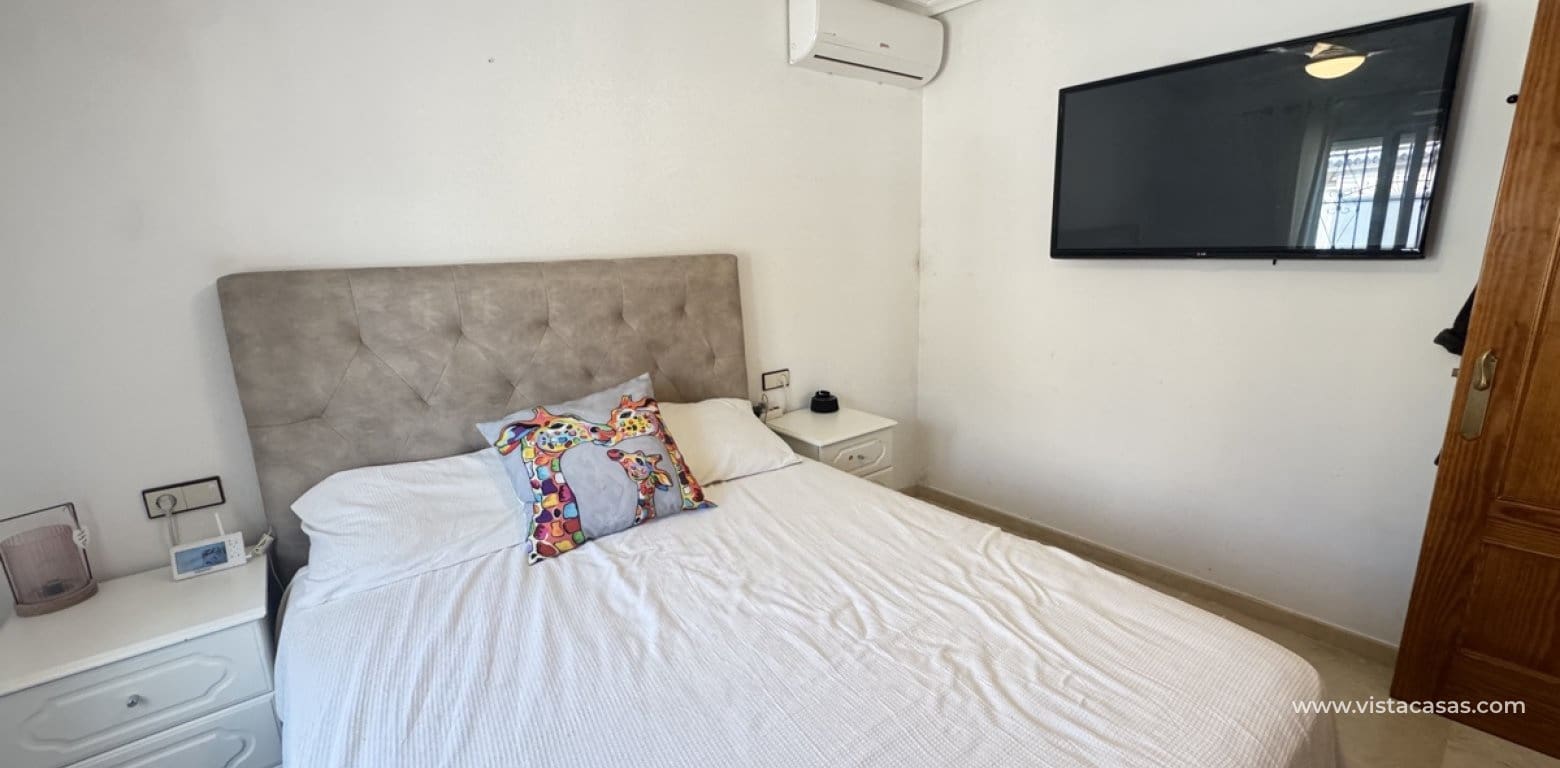 Chalet de 5 habitaciones en San Miguel de Salinas en venta - 599.999 € (Ref: 9639891)