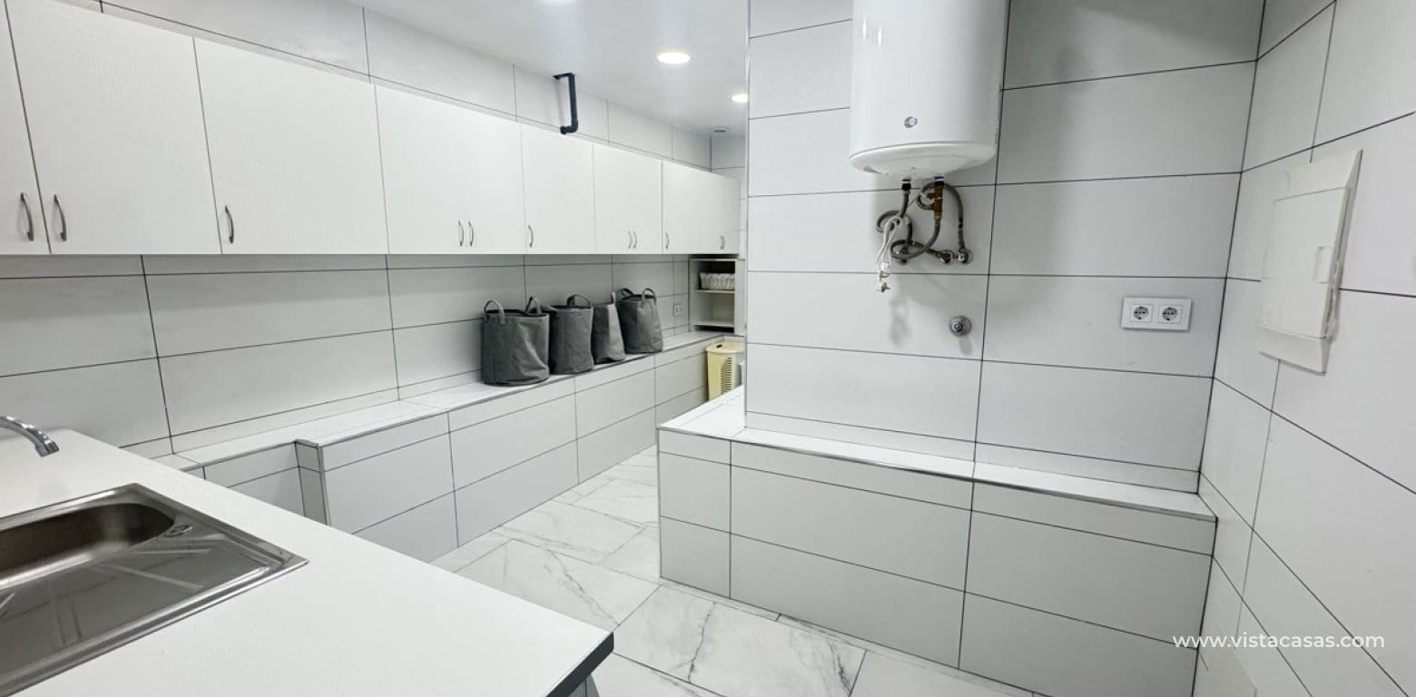 Chalet de 5 habitaciones en San Miguel de Salinas en venta - 599.999 € (Ref: 9639891)