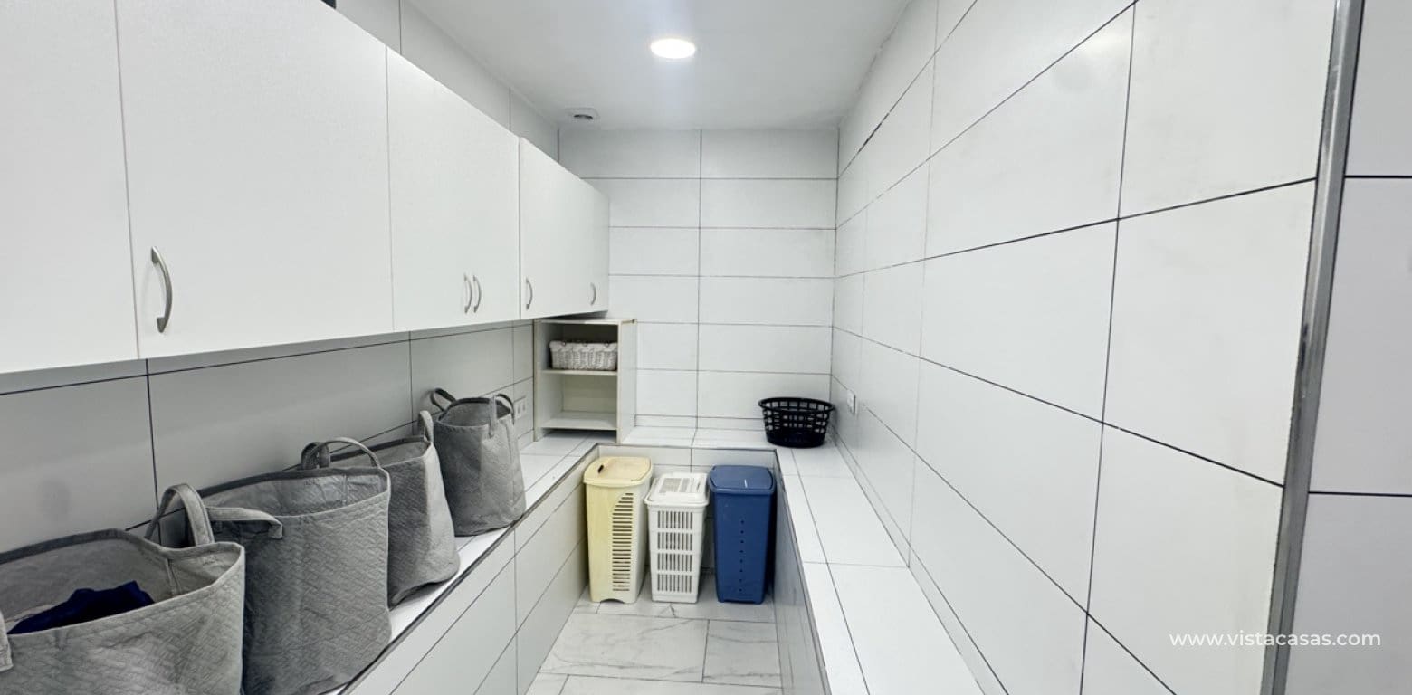 Chalet de 5 habitaciones en San Miguel de Salinas en venta - 599.999 € (Ref: 9639891)