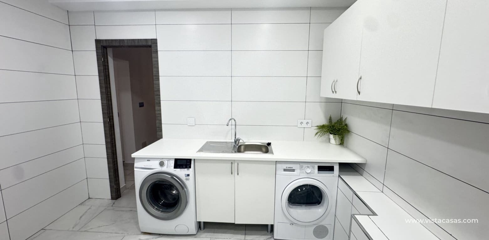 Chalet de 5 habitaciones en San Miguel de Salinas en venta - 599.999 € (Ref: 9639891)